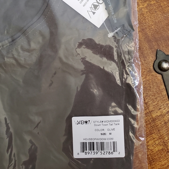 💚 Widow Down Town Tail Tank 💚 - Picture 6 of 8